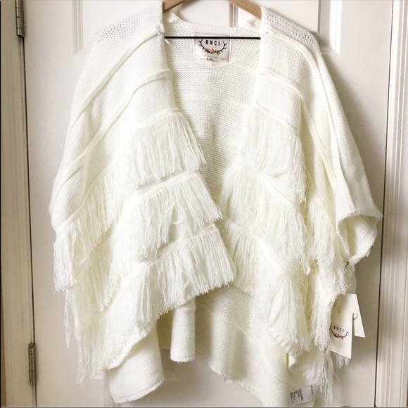 NWT BNCI Acrylic Cardigan Fringe White One Size - Picture 5 of 12